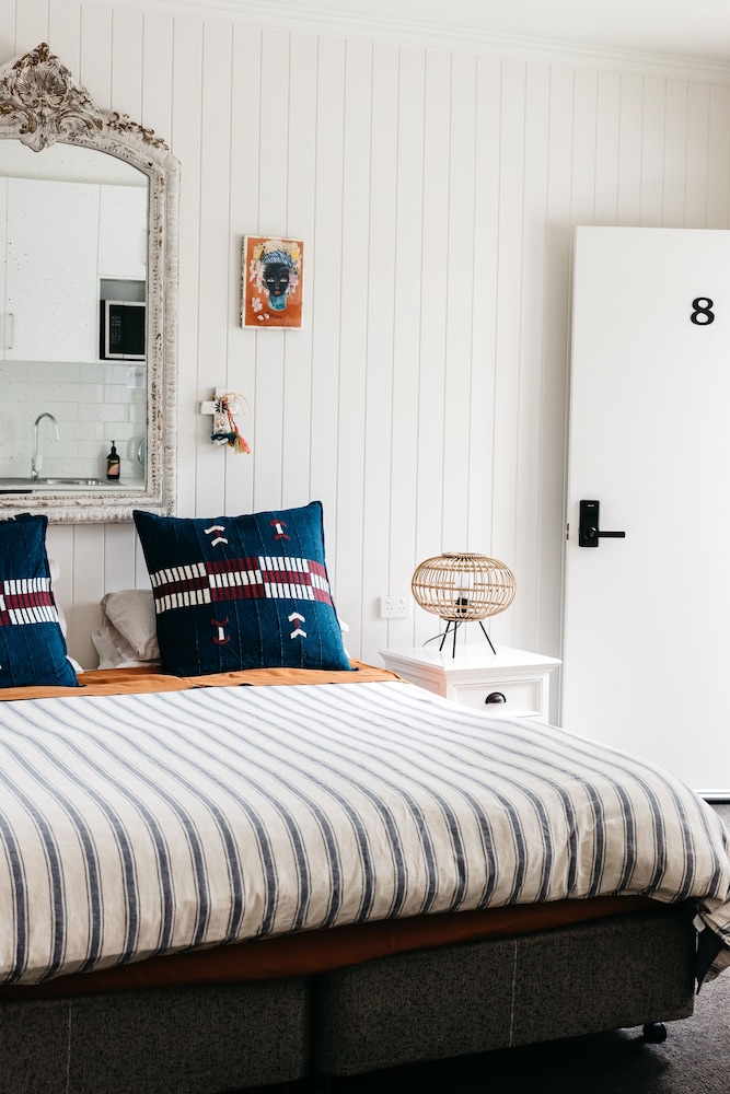 Room 8 - Wye River King Deluxe Studio photo 2