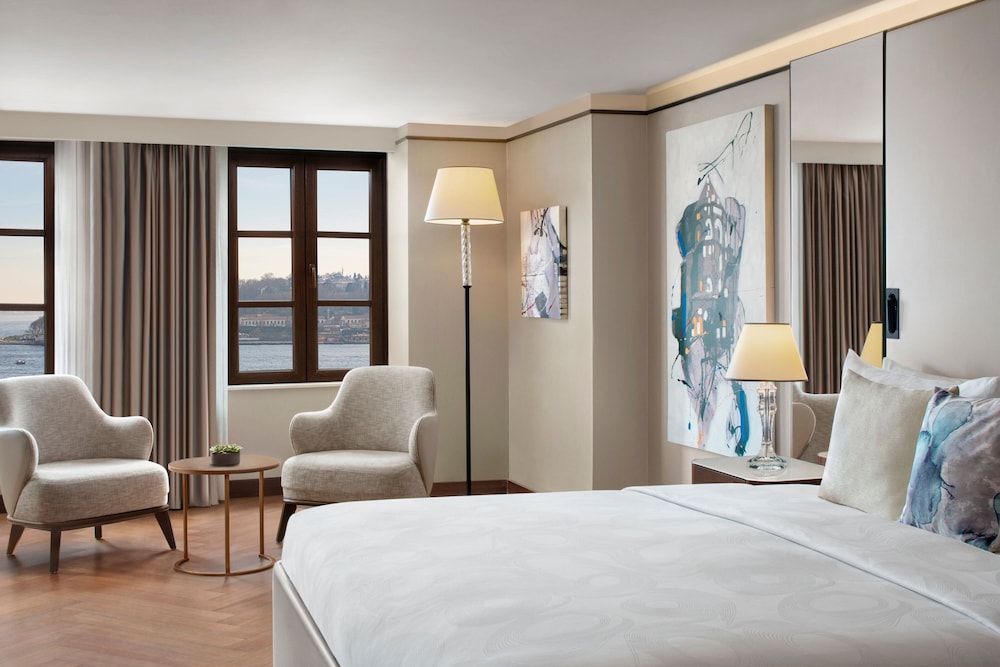Superior Room, 1 King Bed