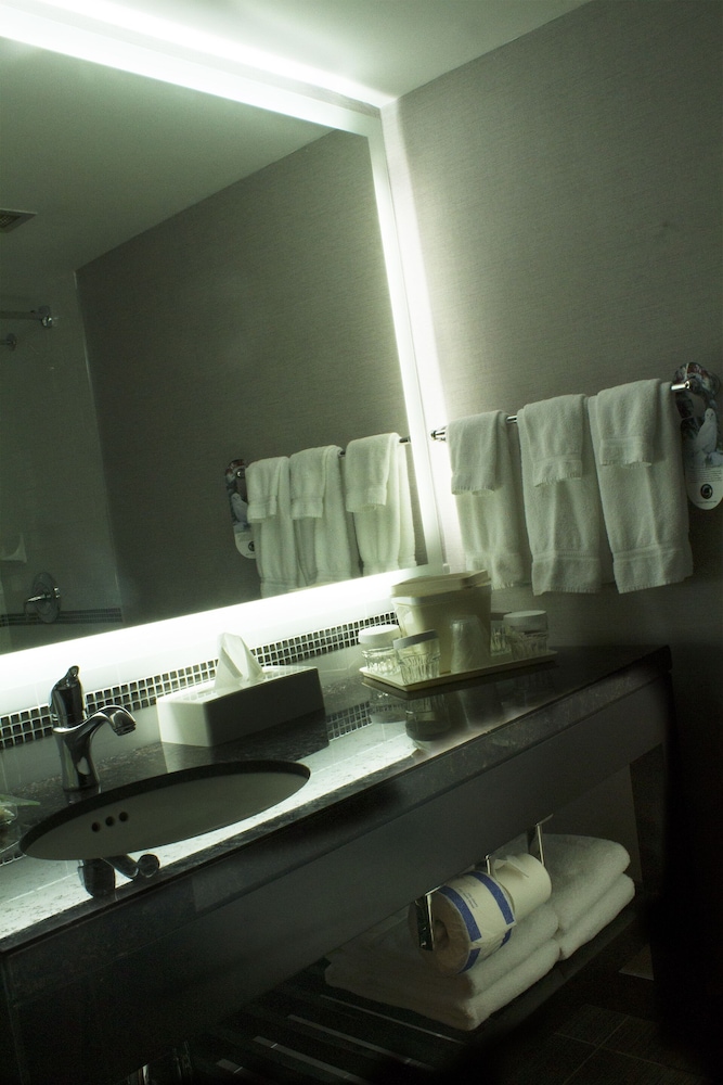 Suite, 1 Bedroom thumbnail 6