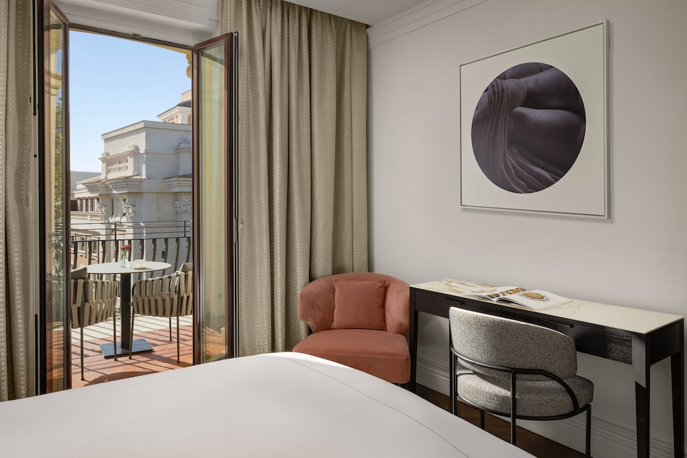 Premium Room, 1 King Bed, Balcony