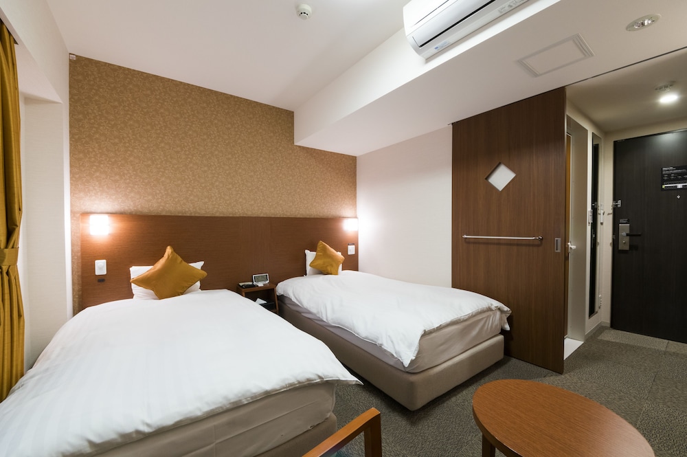 Moderate Twin Room Shower Booth Only, Non Smoking (21㎡)