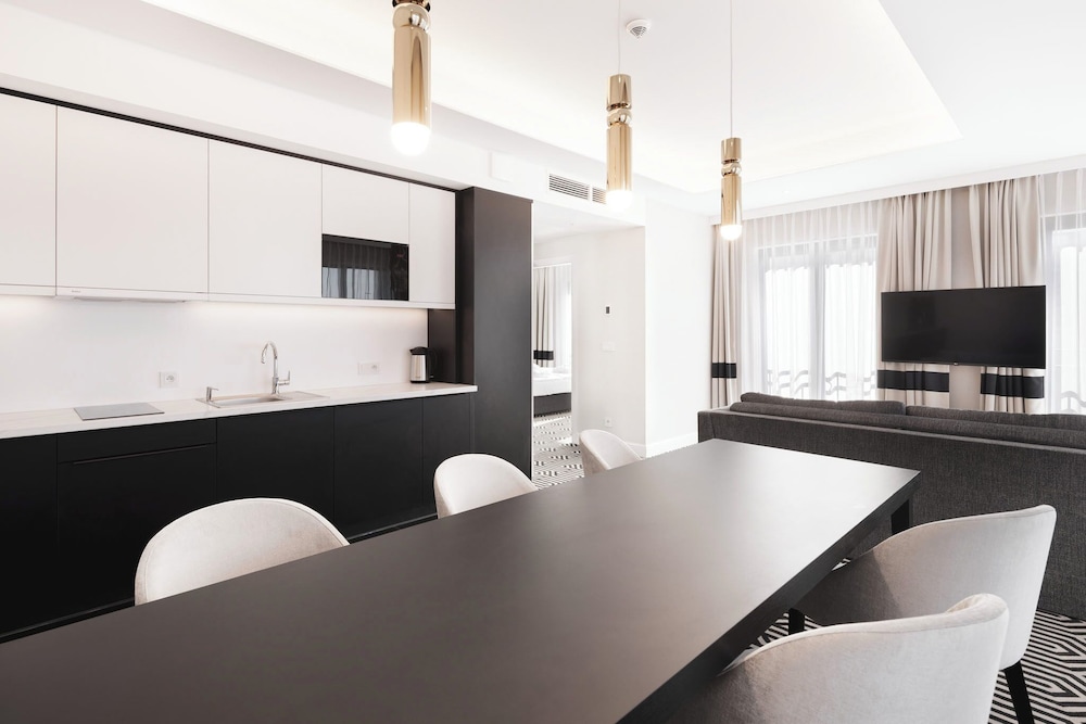 Exclusive Apartment, 3 Bedrooms photo 3