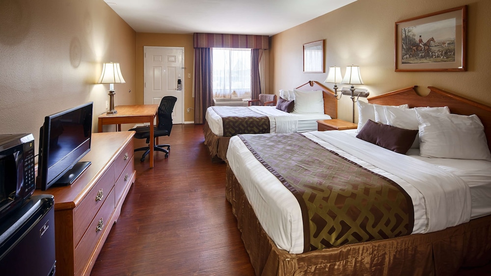 Room, 2 Queen Beds, Non Smoking - Photo 1