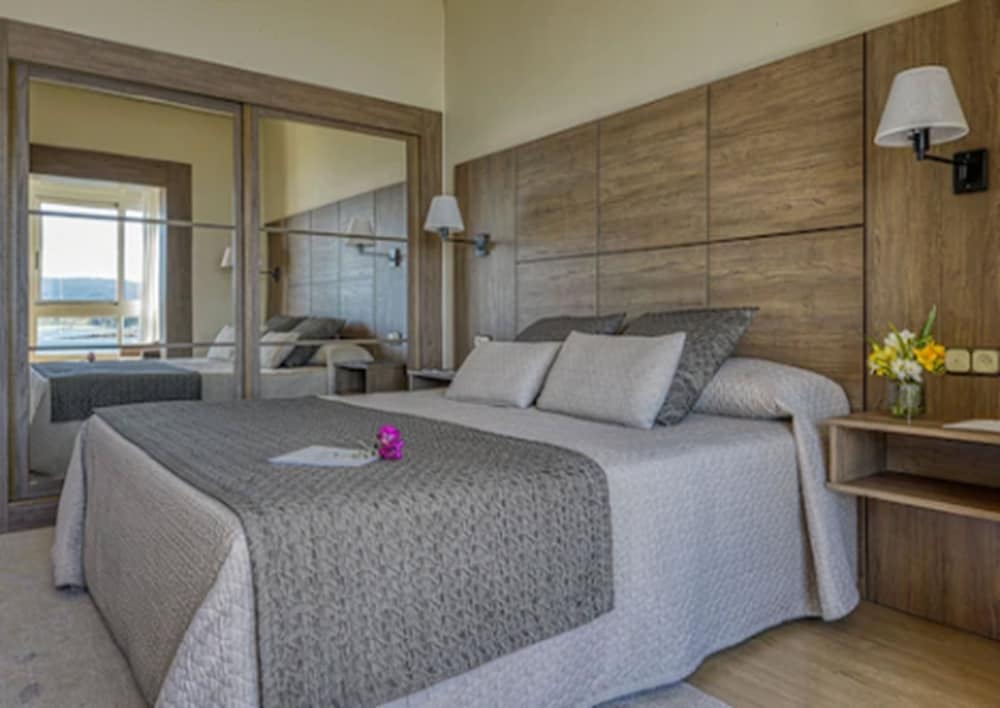 Superior Double Room, Sea View (2+1)