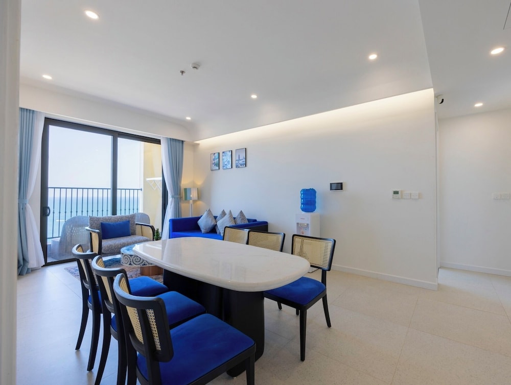 Atermis Three Bedroom Luxury - Firework and Ocean View