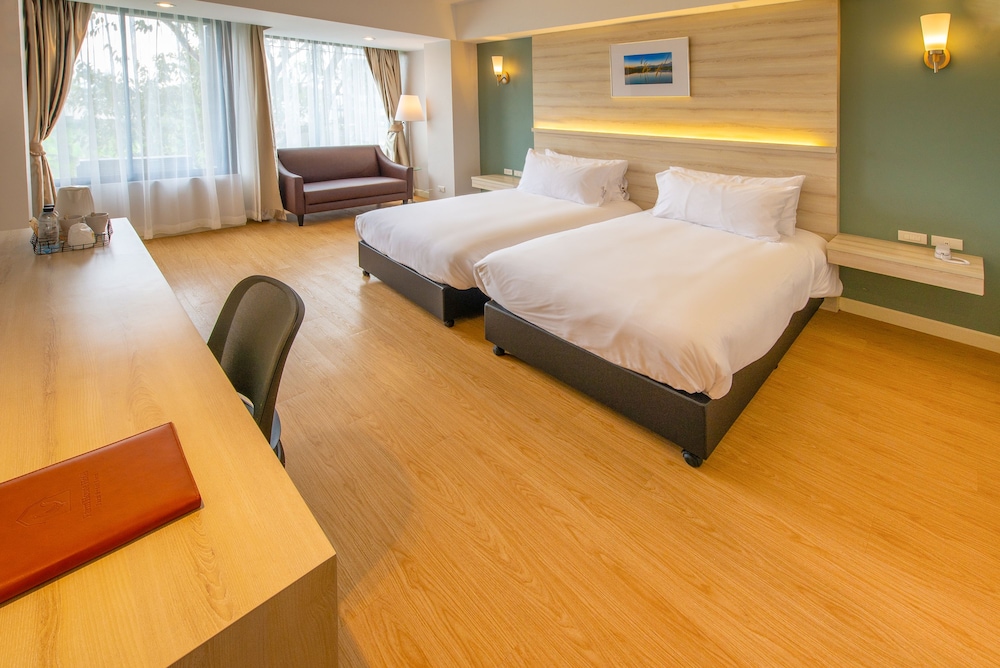 Deluxe Twin Room photo 3