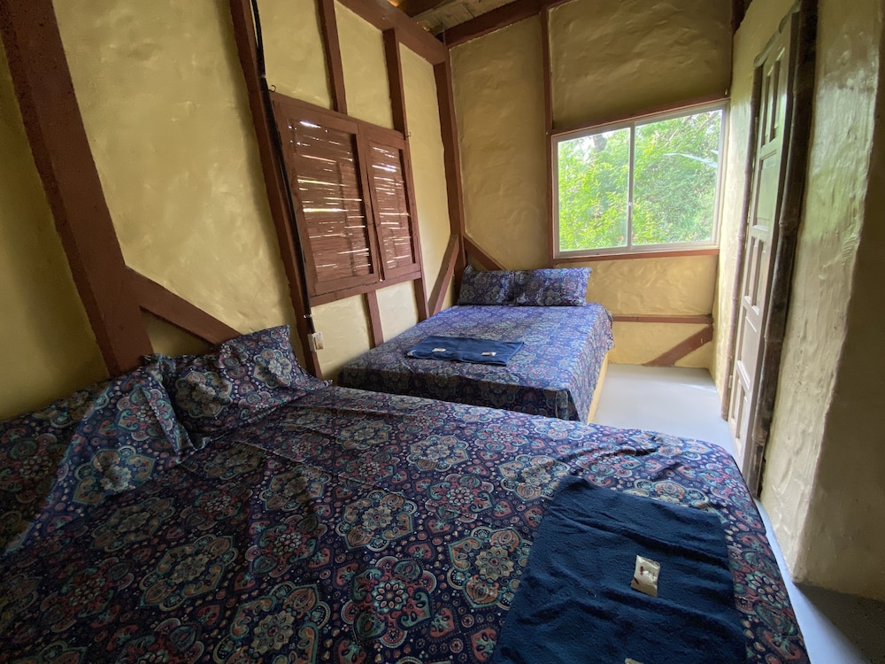Economy Triple Room photo 1