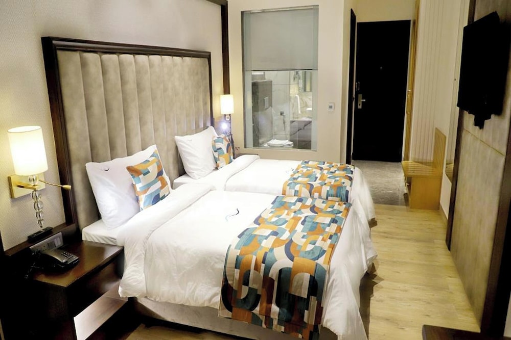 Executive Room - Photo 2