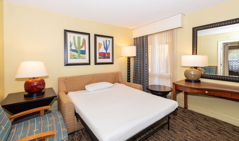 Suite, 1 King Bed, Accessible - Photo 4
