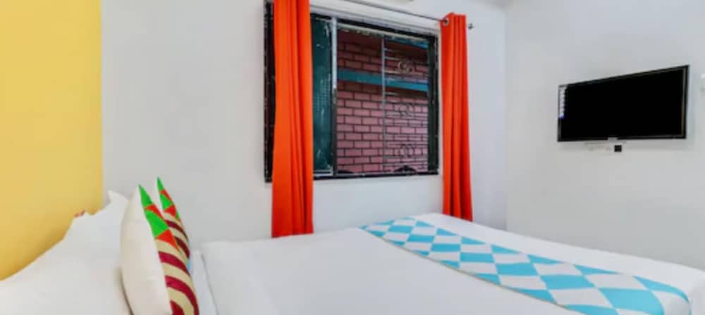 Deluxe Double Room, Multiple Beds, City View