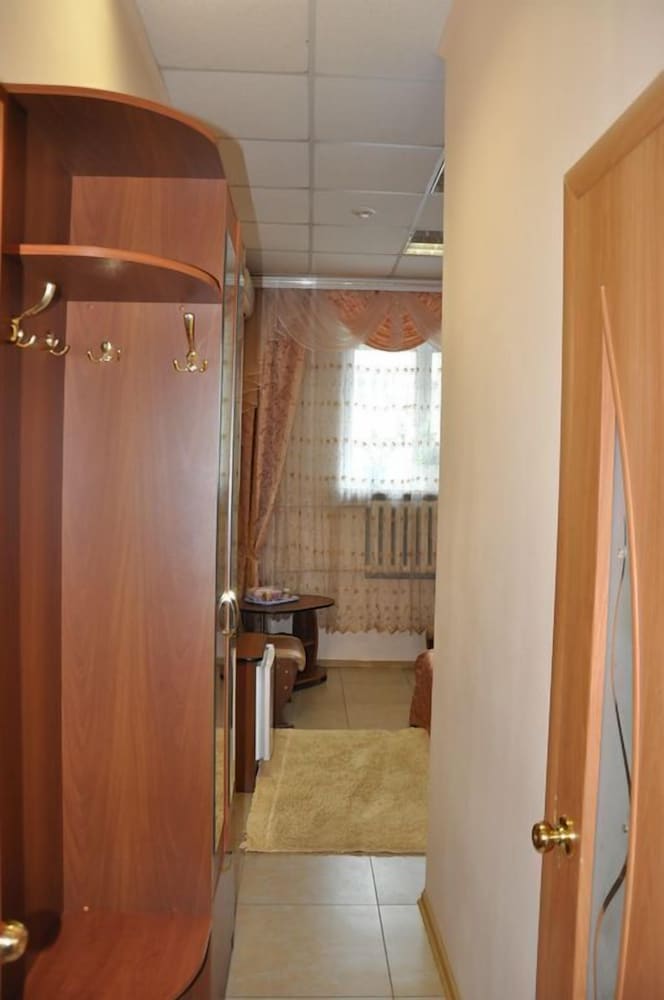 Standard Twin Room, Shared Bathroom photo 2