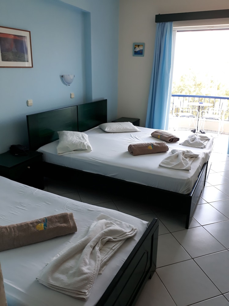 Triple Room, Sea View photo 3