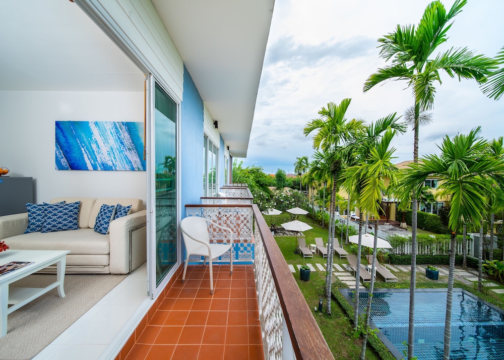 Blu Deluxe Pool View photo 3