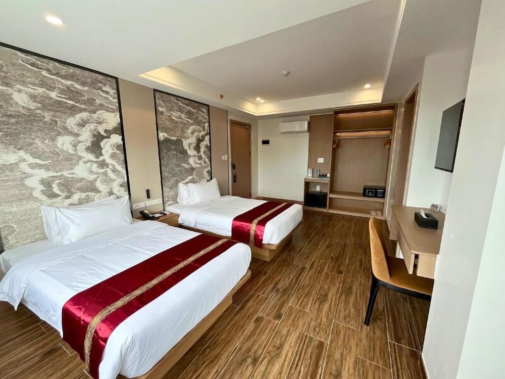 Deluxe Double or Twin Room, City View photo 1