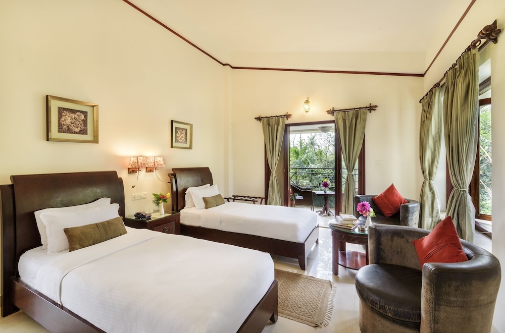 Premium Twin Room - Photo 1