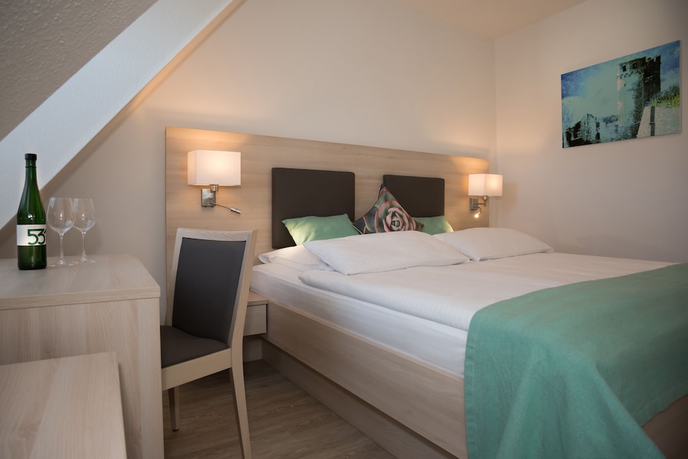 Family Double Room, 2 Bedrooms, Non Smoking, Hill View photo 2
