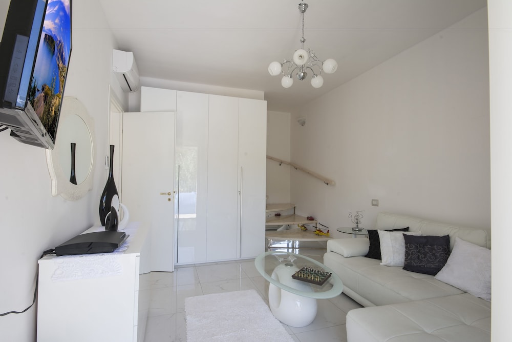 Duplex, 1 Double Bed with Sofa bed, Ocean View photo 2