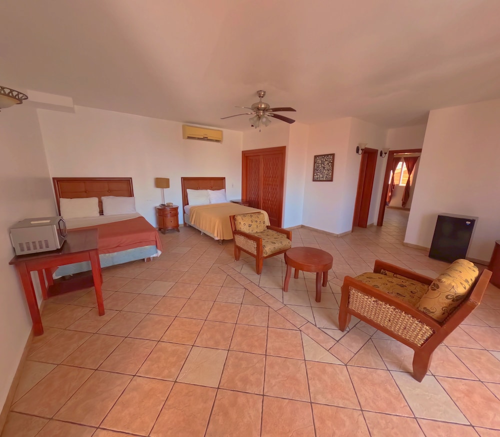Superior Suite, 2 Bedrooms, 3rd Floor, No Elevator photo 1