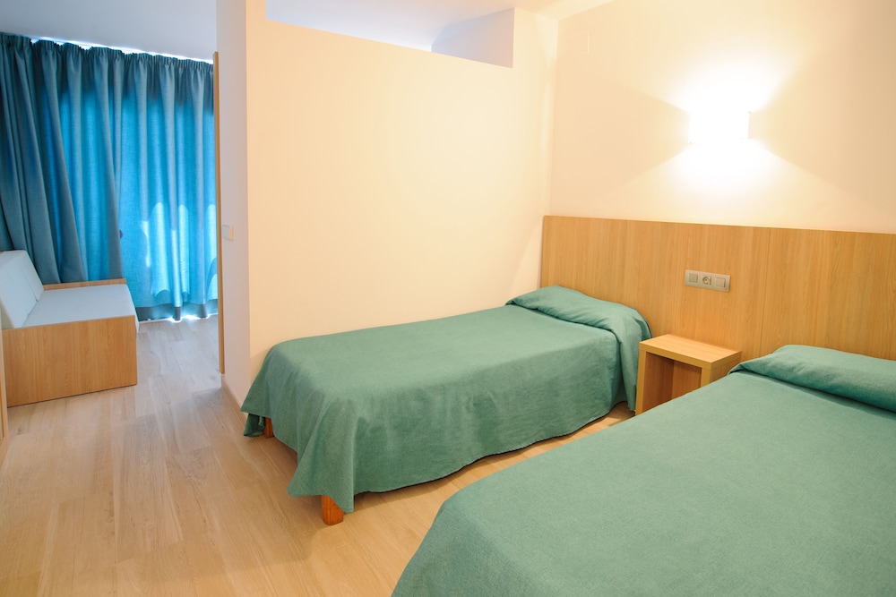 Studio, 2 Twin Beds - Photo 2