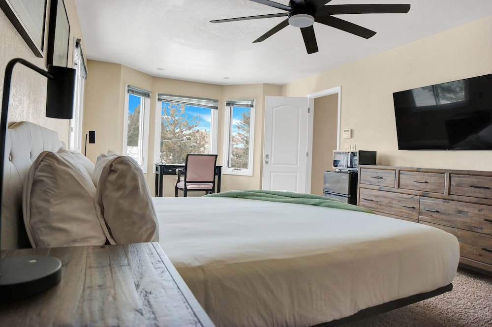 House, 5 Bedrooms