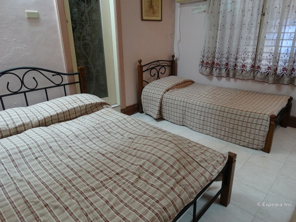 Standard Room photo 2