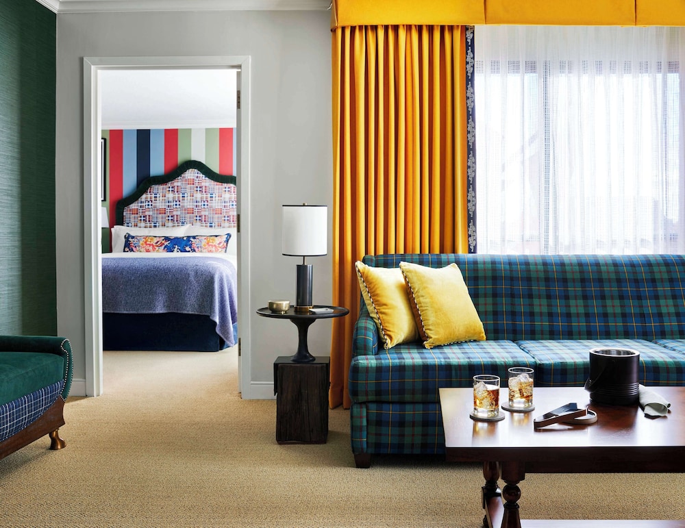 Suite, 1 King Bed, Bathtub (Mobility & Hearing) - Photo 13