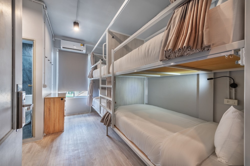 Basic Shared Dormitory, 4 Bedrooms photo 1
