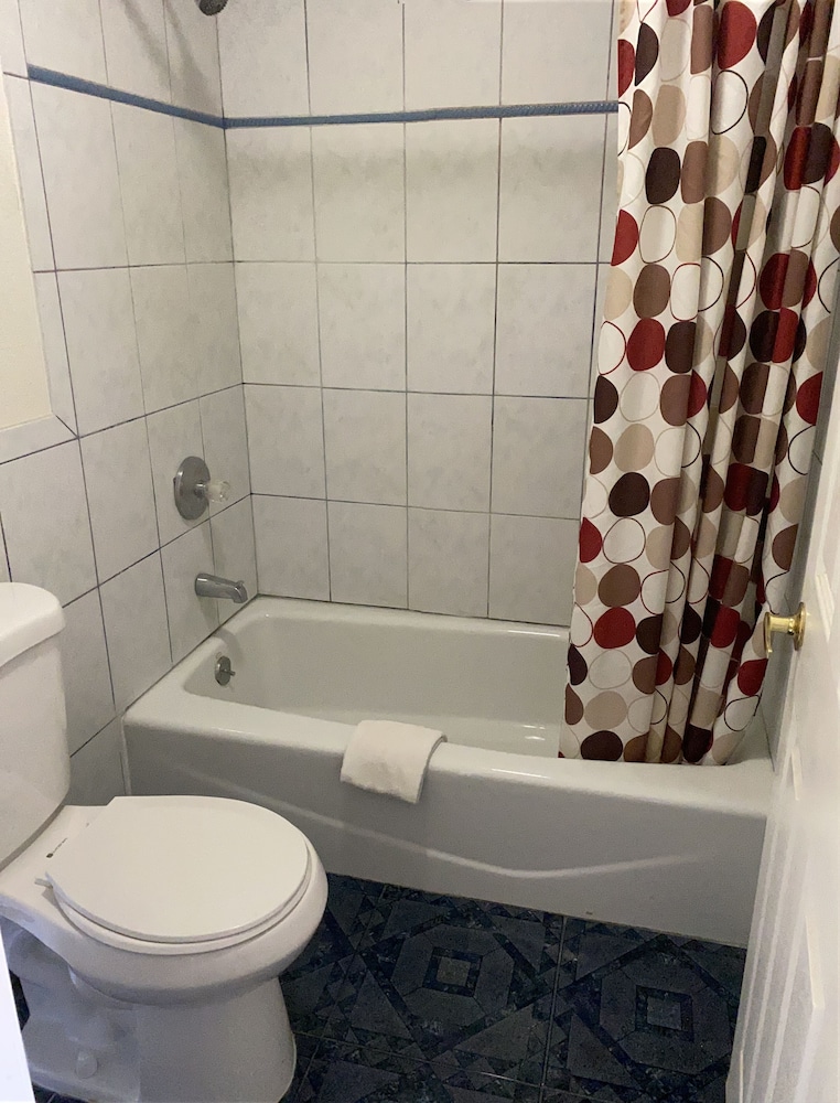 Basic Room photo 2