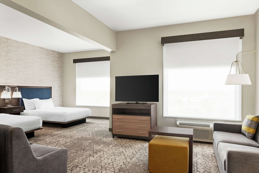 Suite, 2 Queen Beds, Accessible, Bathtub - Photo 3