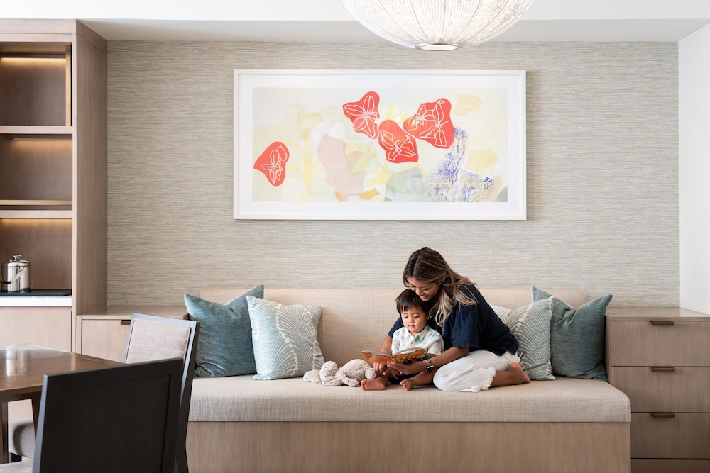 Suite, 2 Bedrooms, Oceanfront (Ohana Suite) thumbnail 6