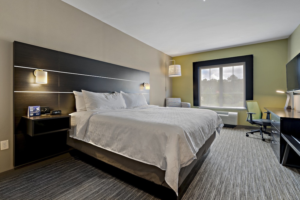 Standard Room, 1 King Bed, Accessible (Communications, Accessible Tub) - Photo 3