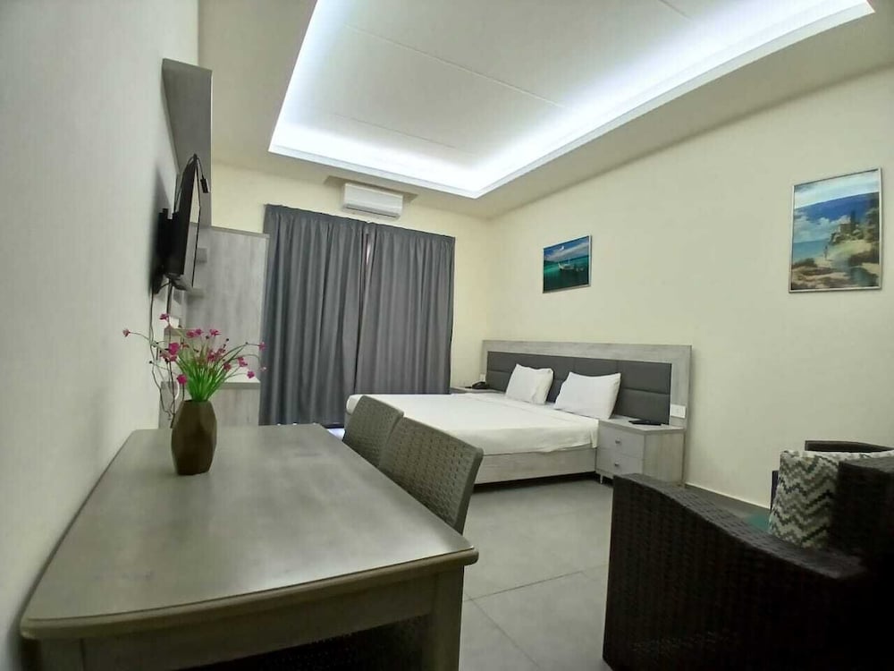 Comfort Double or Twin Room, Balcony, Partial Sea View photo 2