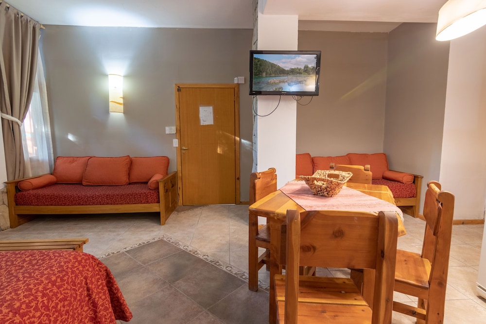 Superior Quadruple Room photo 3