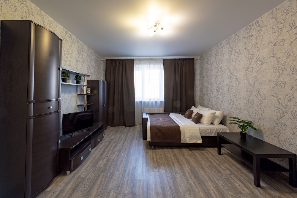 Basic Condo photo 1