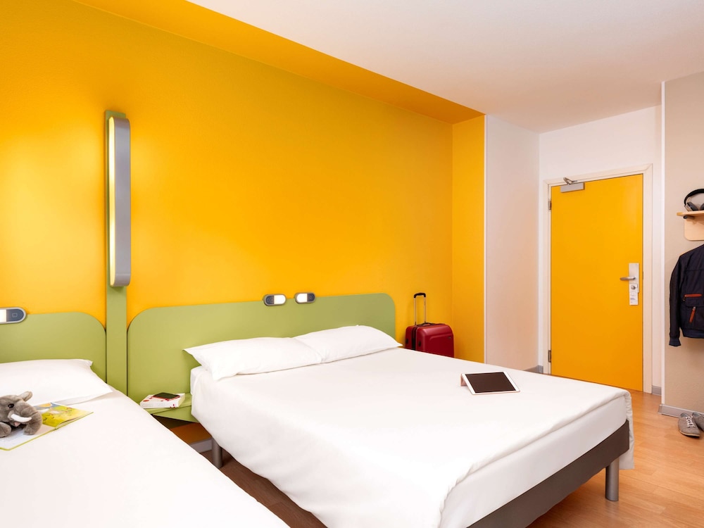 Standard Double Room - Photo 6