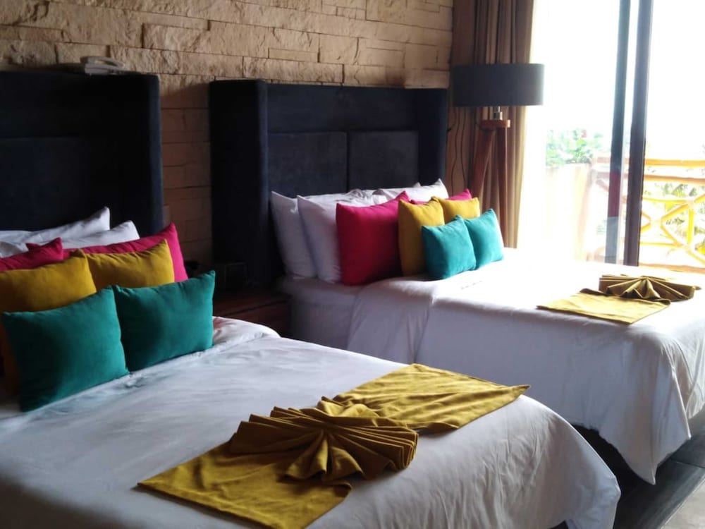 Luxury Junior Suite Extra Large King Bed Ocean View With Balcony