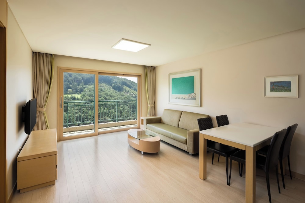 25PY Double Bed (Non-cooking Room) photo 2