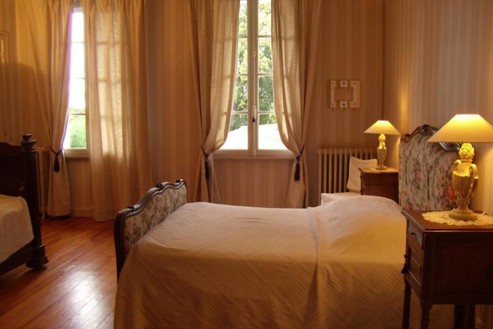 Grand Double Room, 1 Double Bed with Sofa bed, Non Smoking, Garden View photo 1