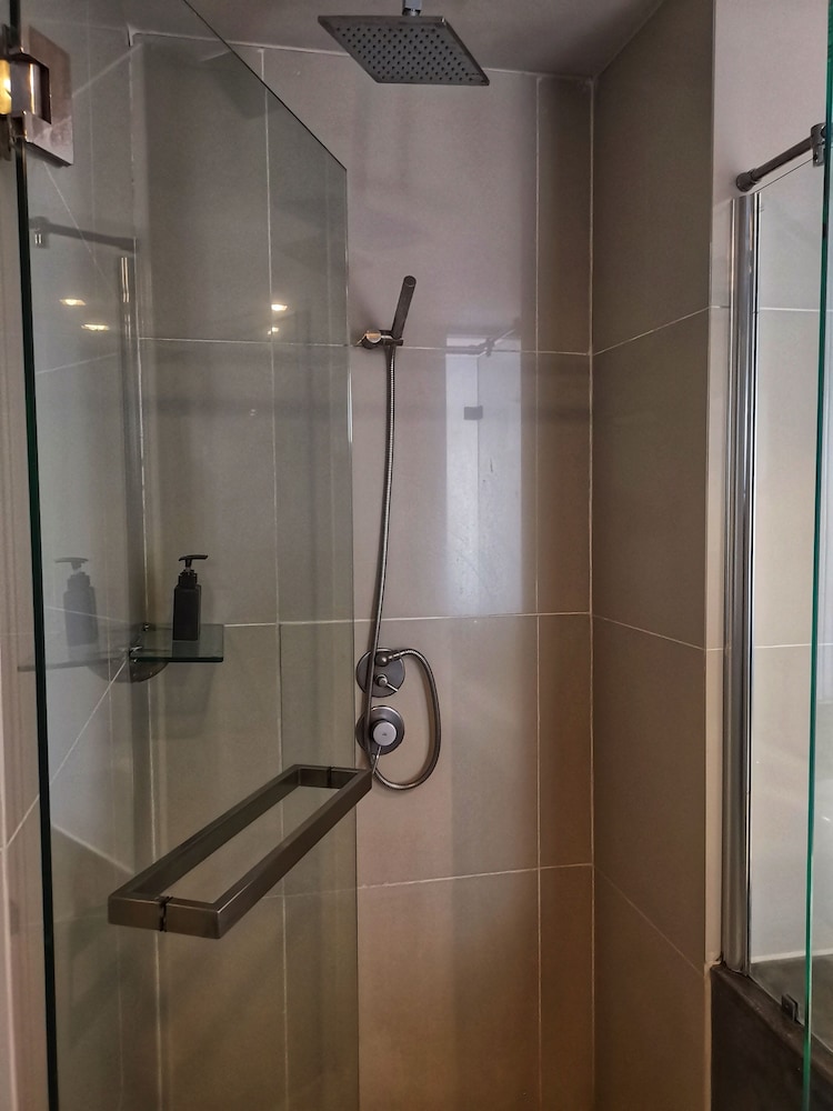 The Deluxe with Seaview - Photo 16