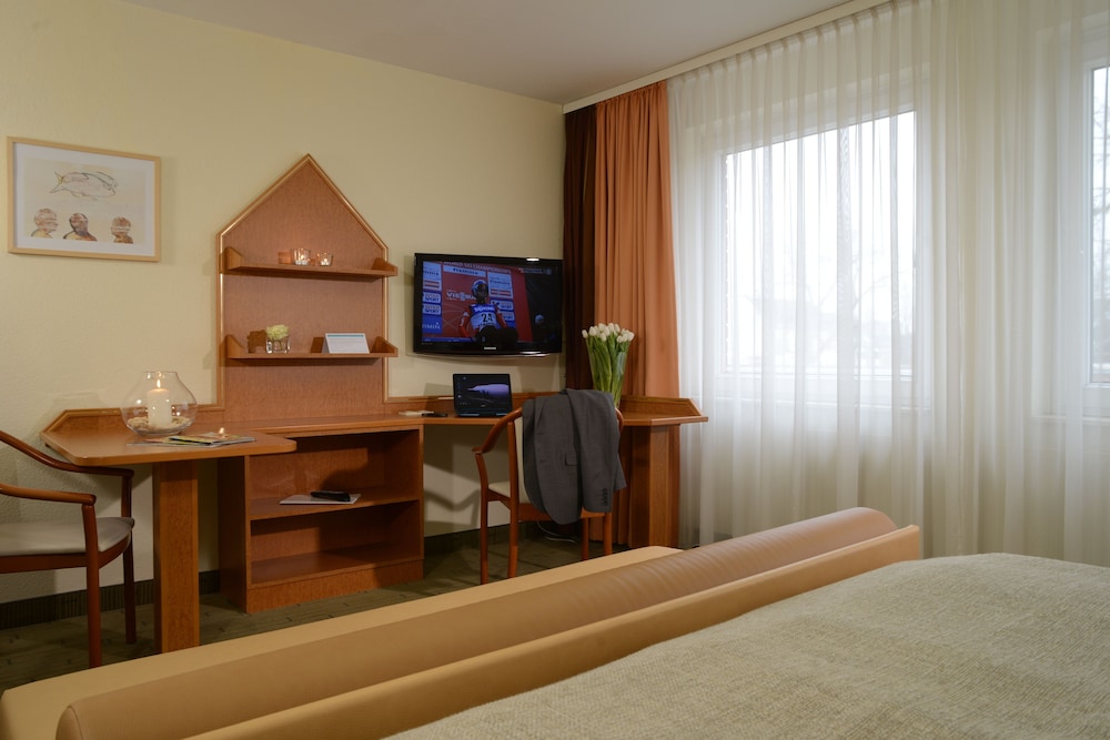 Quad Room with 2 Double Beds photo 1