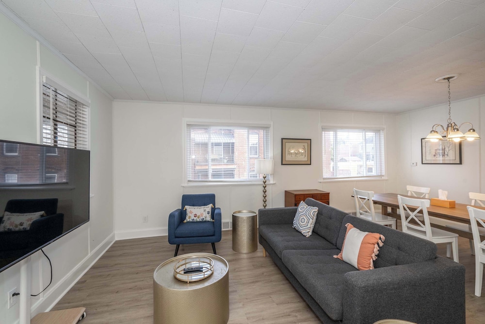 Apartment, Multiple Beds, Kitchen (Grand Elm Suite 1) photo 1
