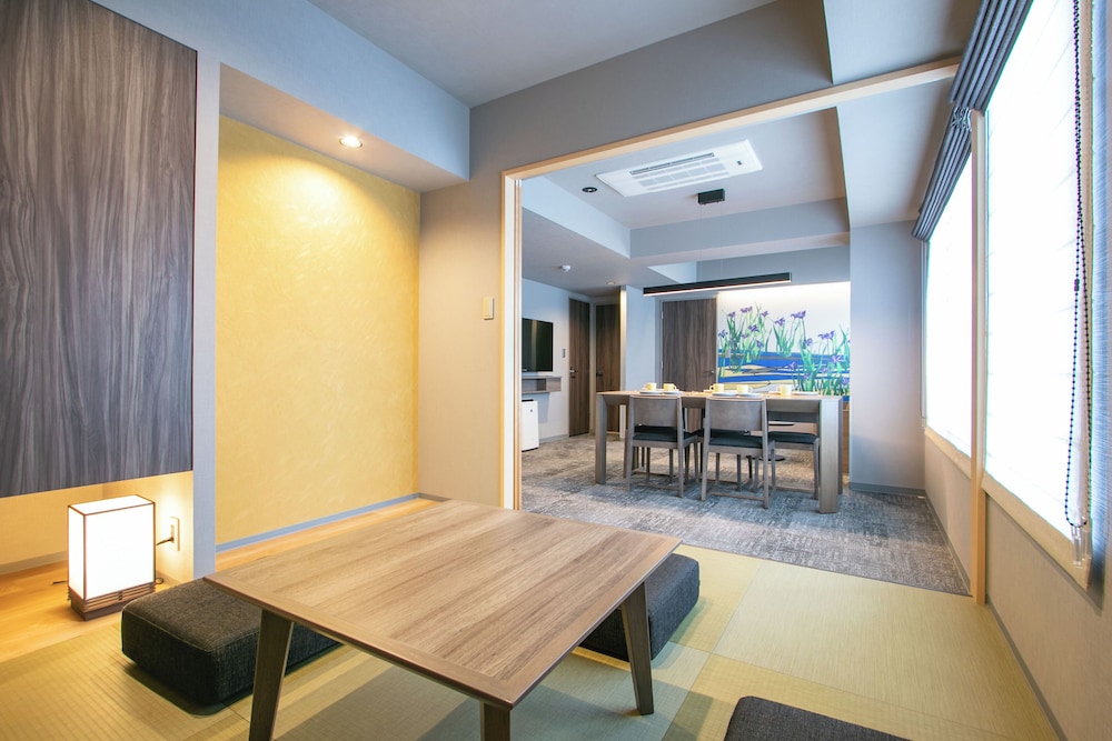 Premium Suite 1BR with 5beds (with Tatami Room), Non Smoking photo 3