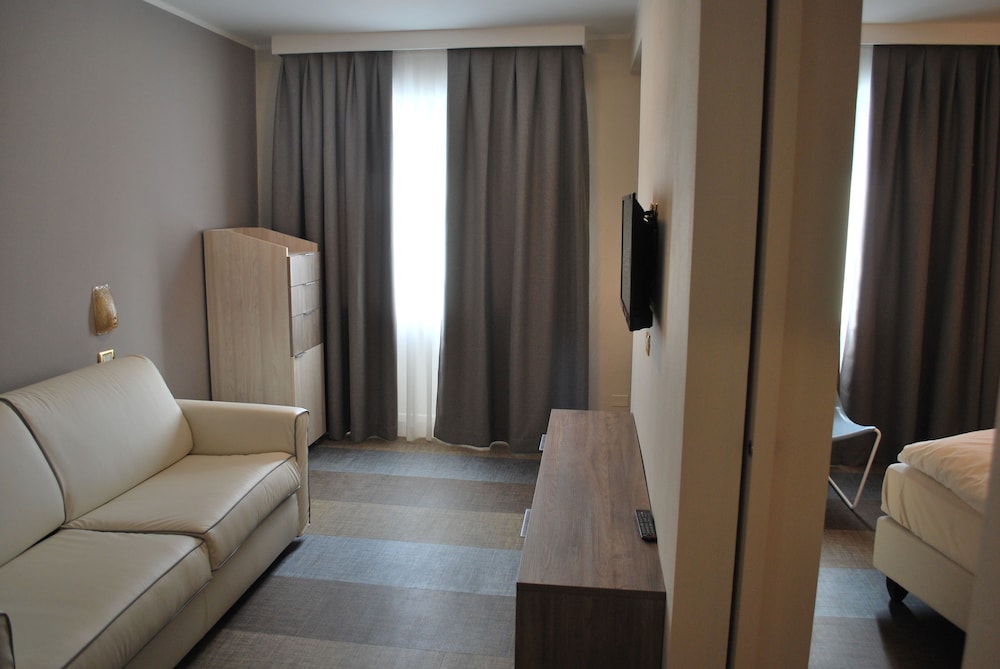 Family Suite, 1 Bedroom, 2 Bathrooms, Mountainside photo 2