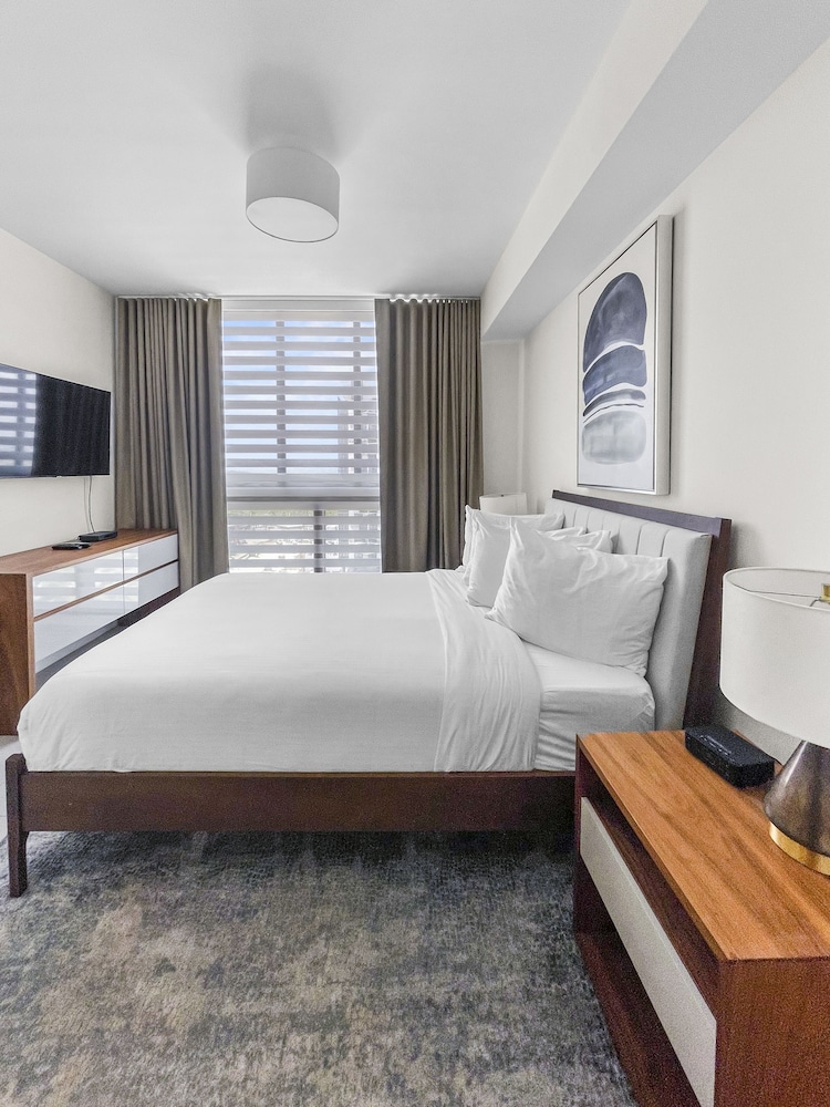 Standard Room, 1 Queen Bed, Golf View (Grand Room Golf View) photo 3