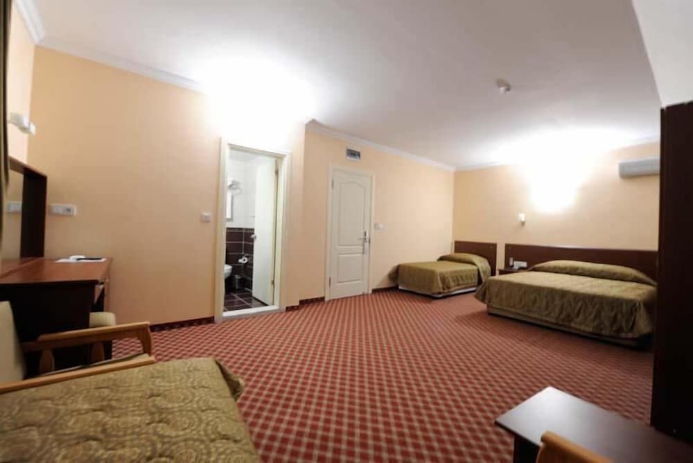 Family Room, 2 Bedrooms