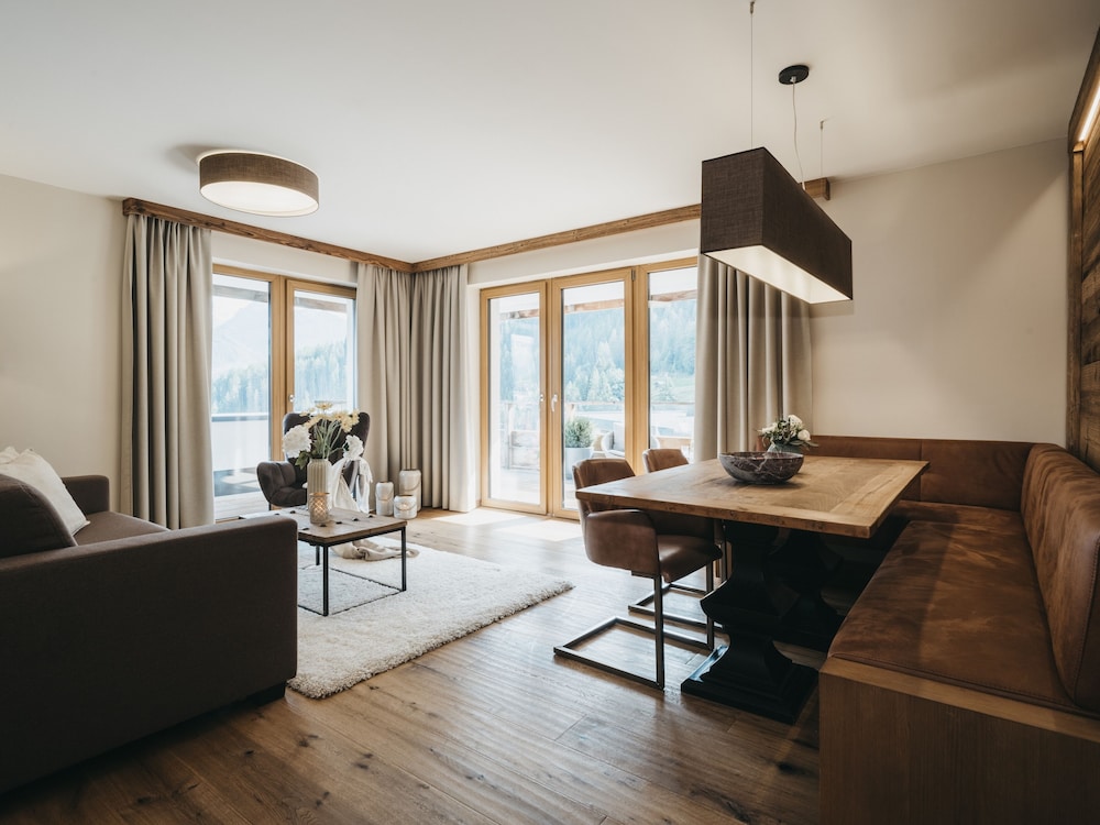 Drei Zimmer Apartment Standard photo 1