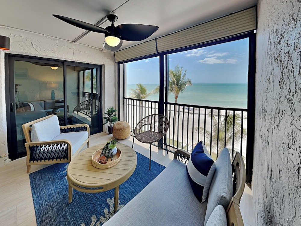 Condo (2 Bedrooms)
