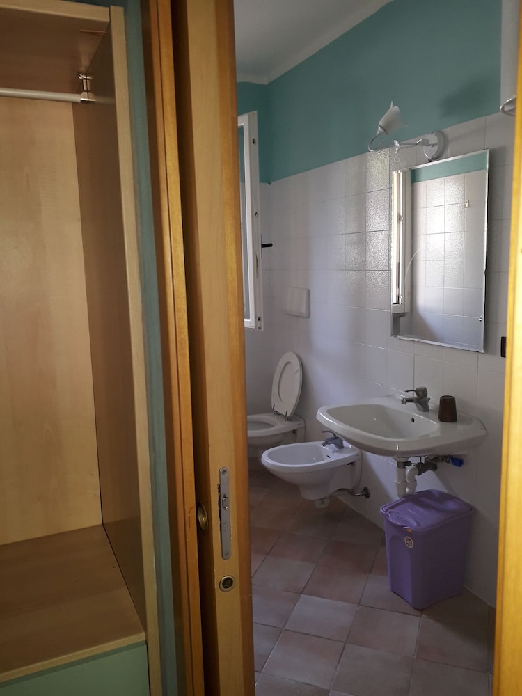 Family Apartment, 2 Bedrooms, Pool Access, Garden View photo 3