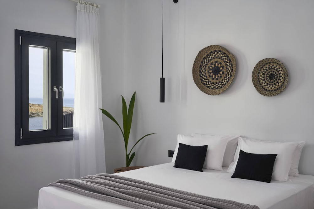 Deluxe Double Room, Pool View