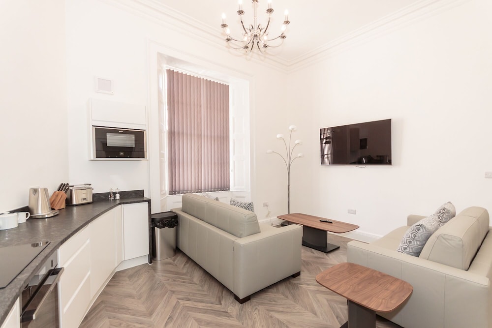 Luxury Apartment, Private Bathroom, City View (Buckingham) photo 2